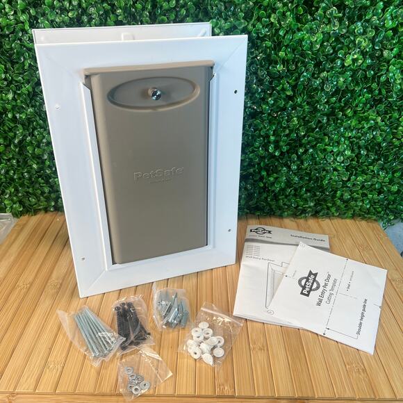 NWOB Pet Safe Wall Entry Pet Door White With Closing Panel - Picture 4 of 13